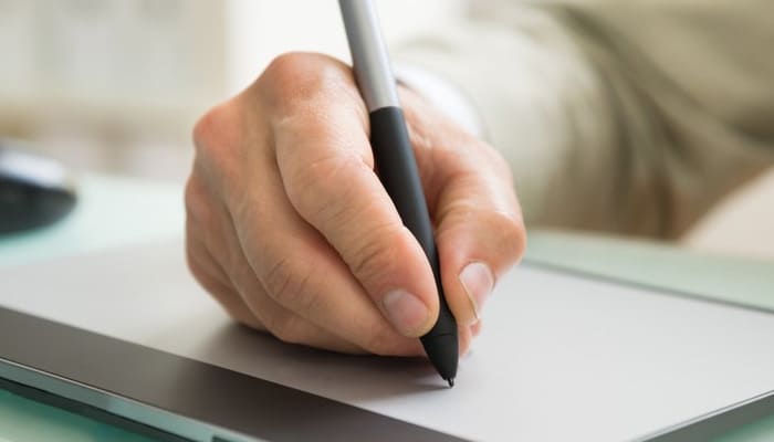 Efficiency and Security-Exploring the World of Digital Signatures Online